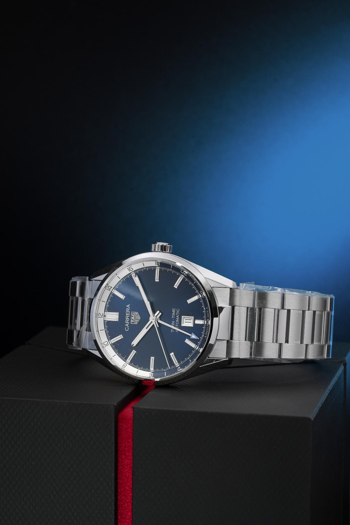 TAG Heuer Carrera Twin Time