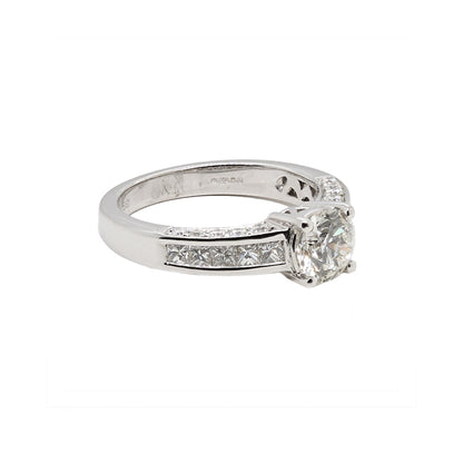 Round Brilliant Ring With Diamond Shoulders