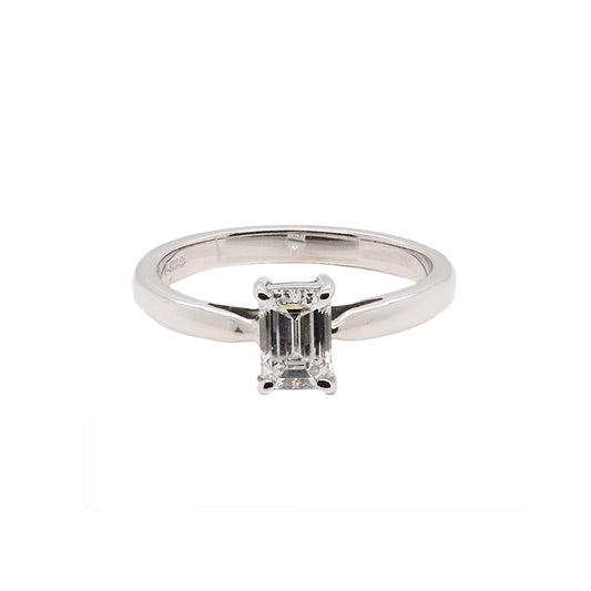 Baguett Cut Diamond Ring